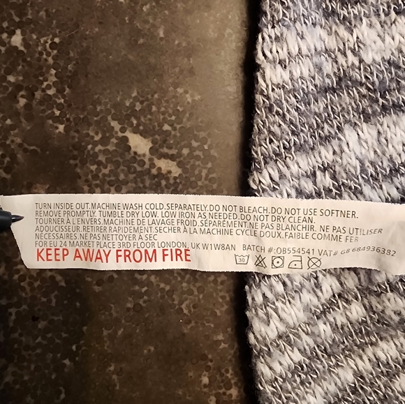 Woman's Gray Knit Button-Up Romper XS - Picture 8 of 10